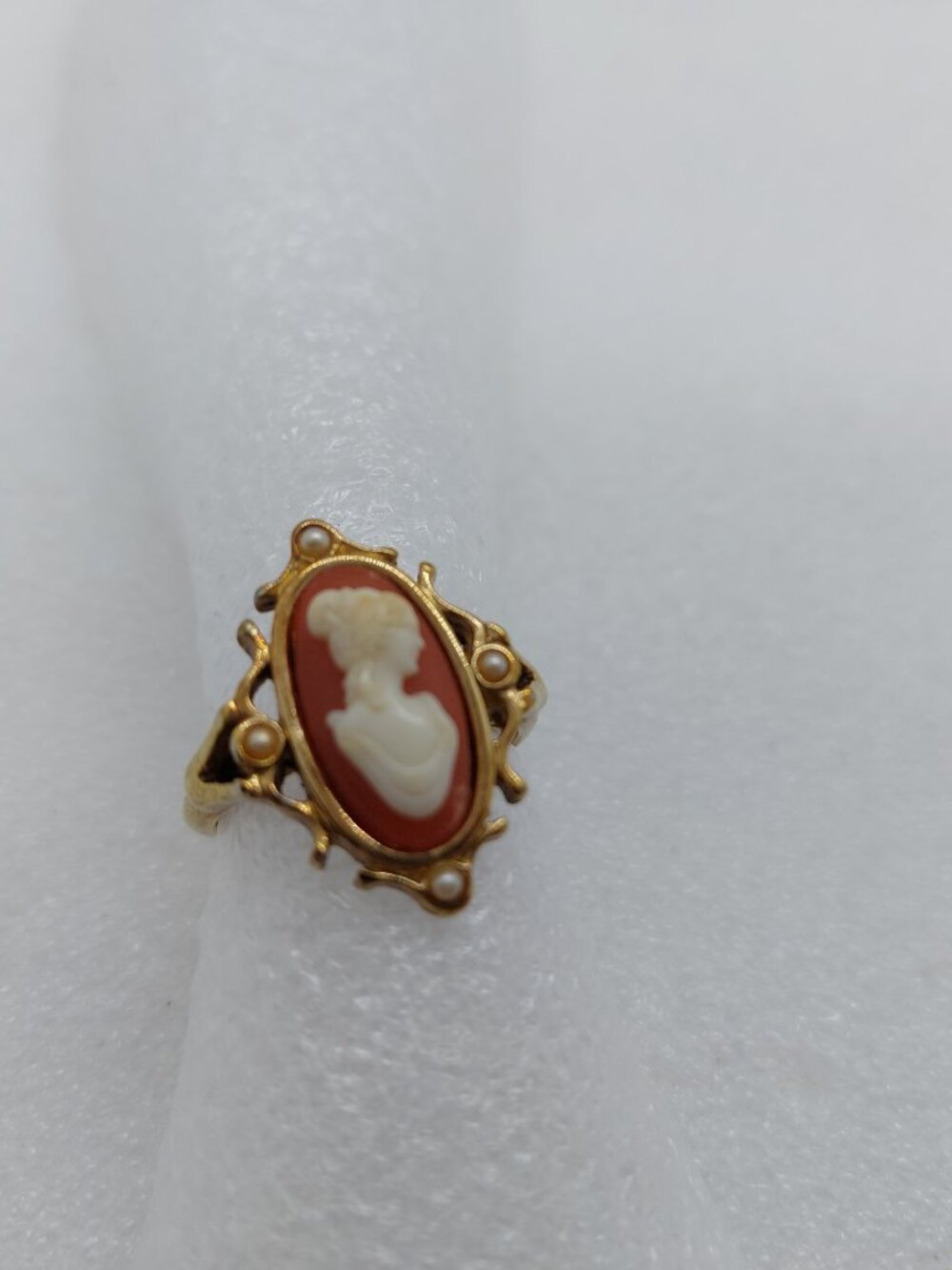 Vintage Avon Cameo Gold Tone Adjustable Ring